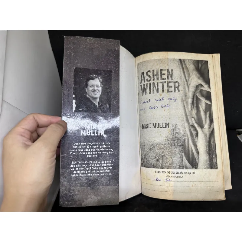 [Phiên Chợ Sách Cũ] Ashen Winter - Mùa Đông Xám - Tập 2 của cuốn sách bán chạy Tàn Tro, Hoa Học Trò - Mike Mullin 2804, 445687