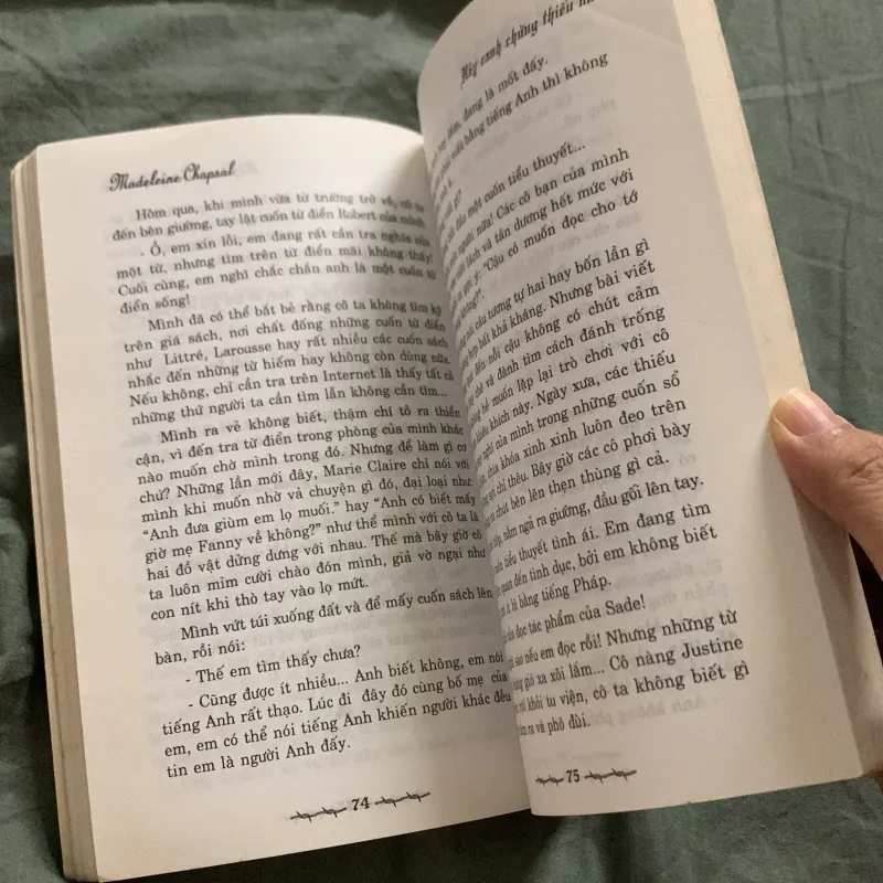 Tiểu thuyết Hãy canh chừng thiếu nữ - Madeleine Chapsal 757862