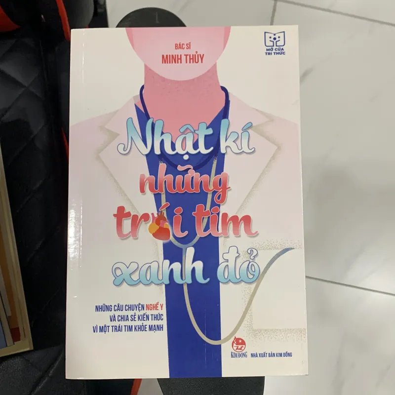 Sách nhật ký những trái tim xanh đỏ 595693