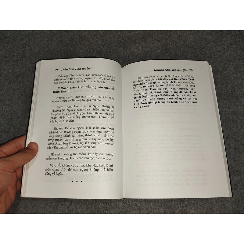 THẦN HỌC TINH TUYỂN TẬP 1: LƯỢC LUẬN VỀ ĐỨC CHÚA TRỜI 517711