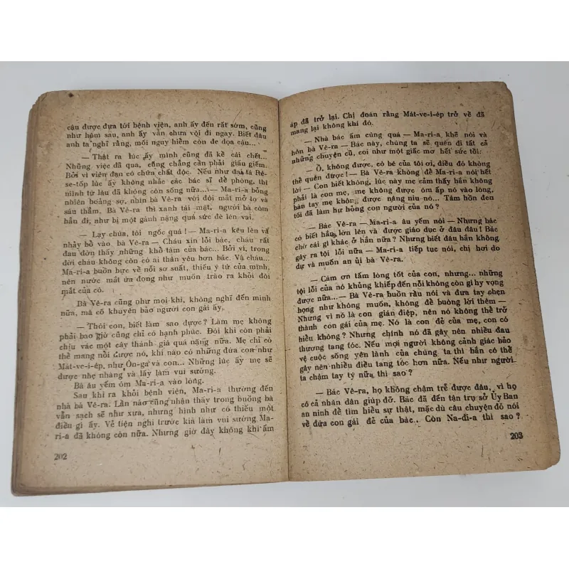 Truyện tình báo Liên Xô: NỮ TÀI TỬ 702971