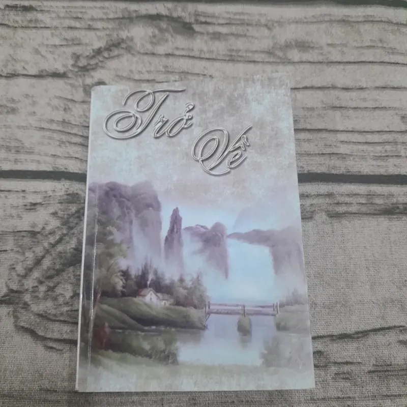 Trở về. Nhiều tác giả 607313