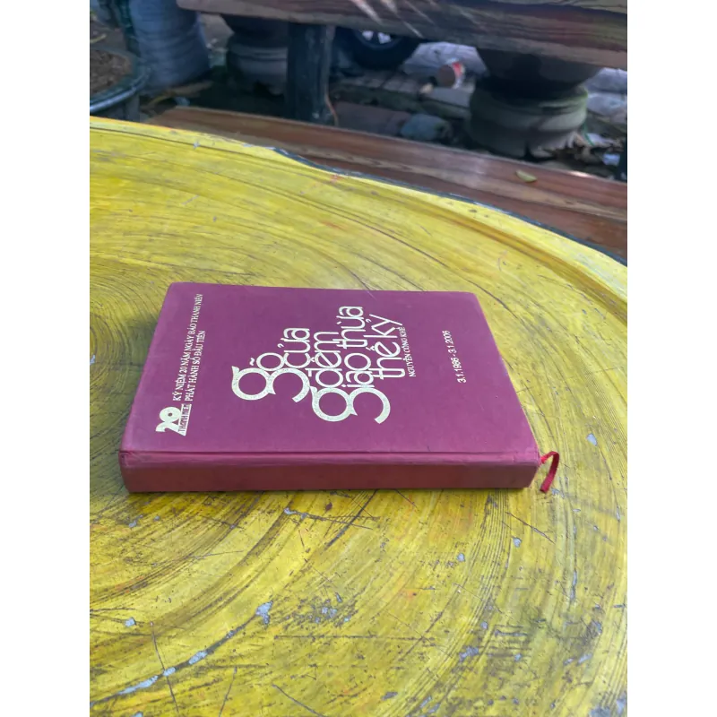 GÕ CỬA ĐÊM GIAO THỪA THẾ KỶ - NGUYỄN CÔNG KHẾ 733132