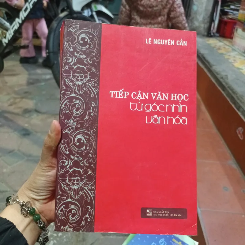 Tiếp Cận Văn Học Từ Góc Nhìn Văn Hóa - Lê Nguyên Cẩn 759234