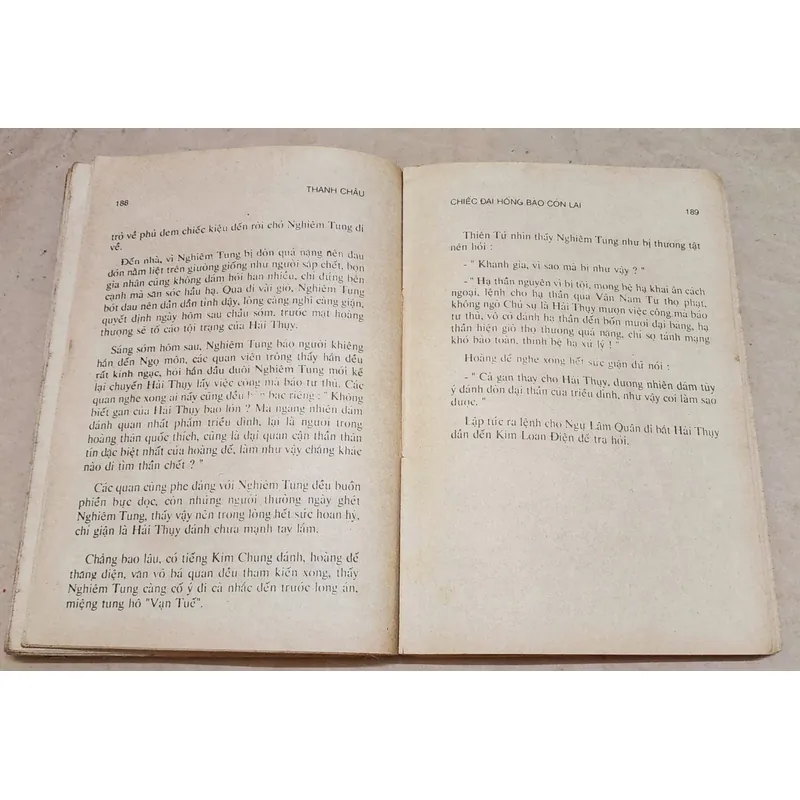 CHIẾC ĐẠI HỒNG BÀO CÒN LẠI - Phóng tác: Thanh Châu  732173