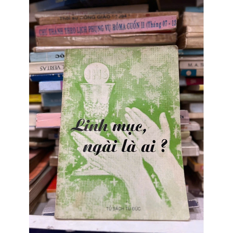 Linh Mục, Ngài Là Ai? 455585