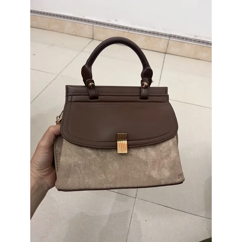 Túi Chio màu nâu 757516
