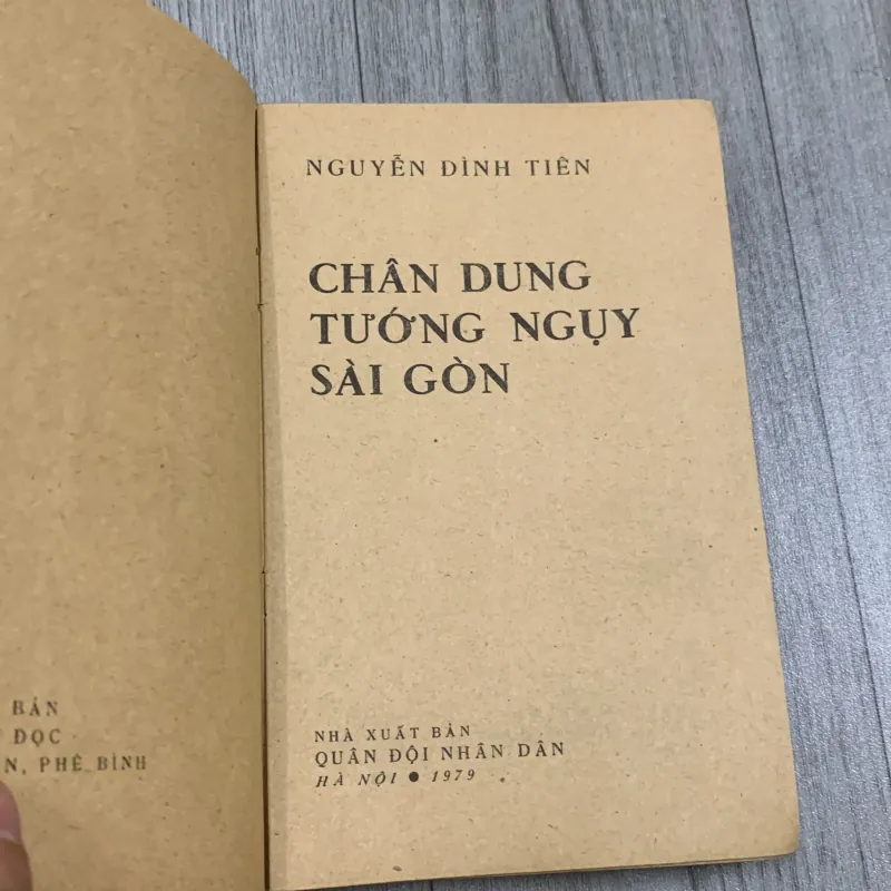 Chân dung tướng nguỵ sài gòn 1979. 10a3 1025772