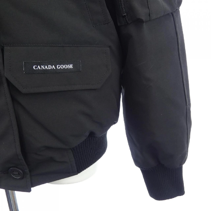 Áo khoác lông vũ CANADA GOOSE 2050W 631740