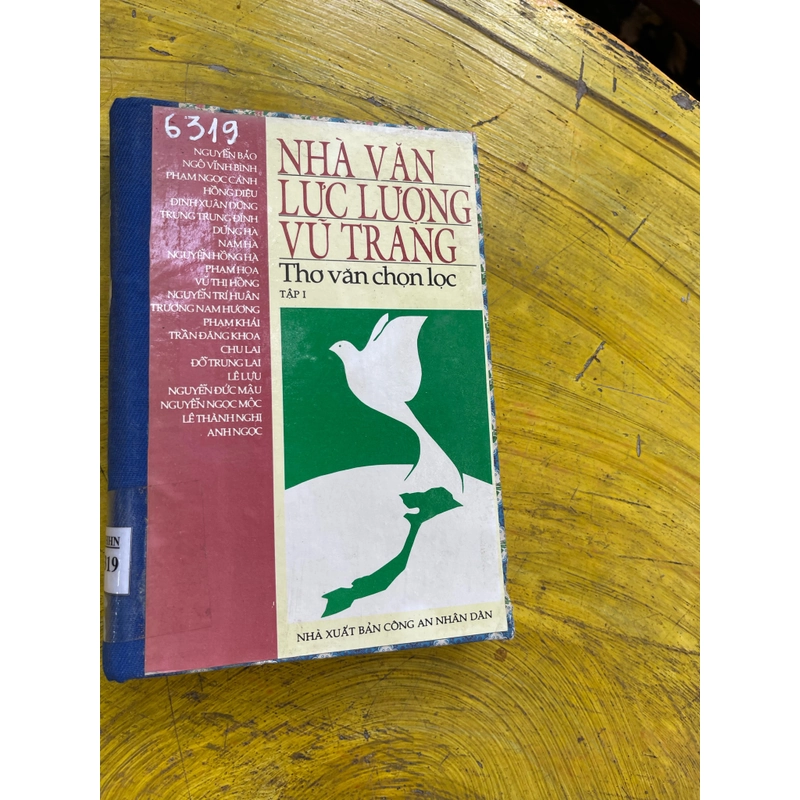 COMBO THƠ VĂN CHỌN LỌC NHÀ VĂN LỰC LƯỢNG VŨ TRANG HAI TẬP 537601