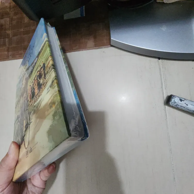 Sách Hai mươi tư con mắt 715559