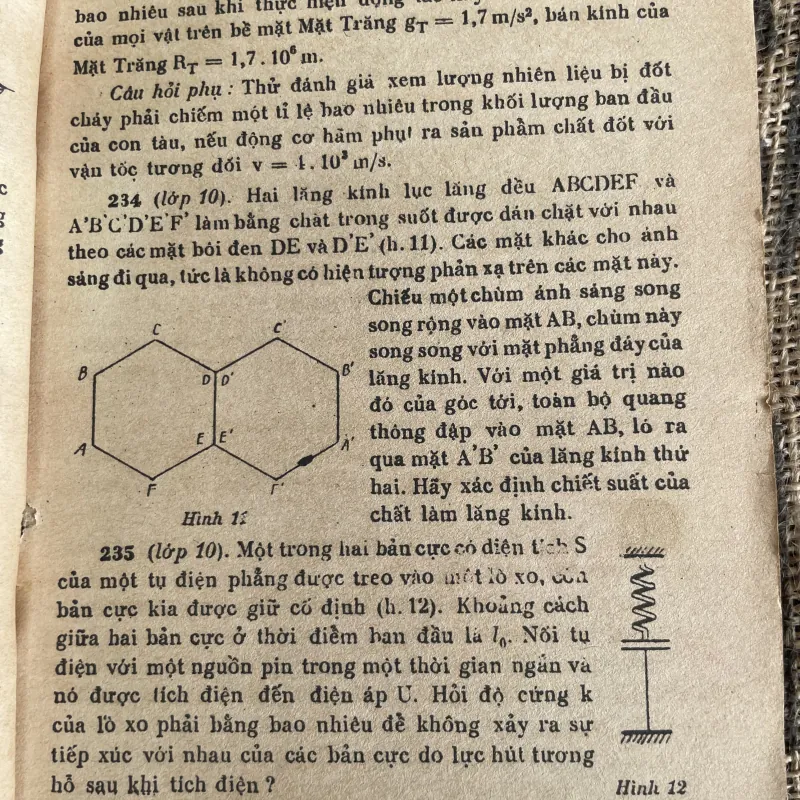 Các bài thi giỏi vật toàn Liên Xô  1013347