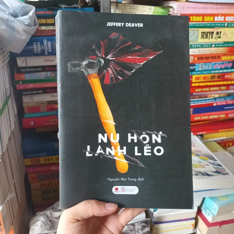 Nụ hôn lạnh lẽo - Jeffery Deaver 977718