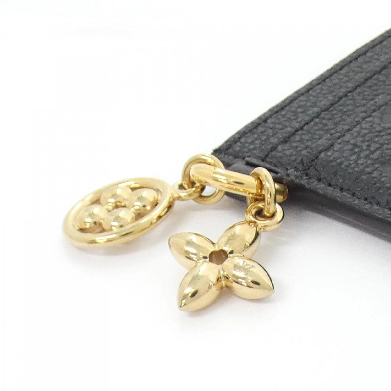 Ví thẻ LV Charm Monogram Empreinte của Louis Vuitton M82132 623068