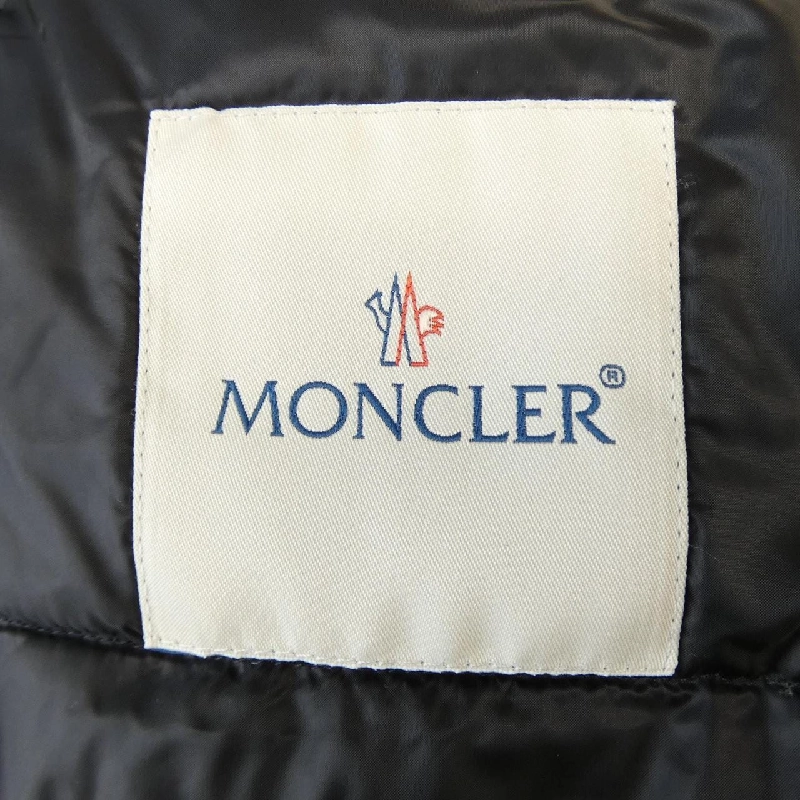 MONCLER SOURCES Áo gile - Hàng hiệu Authentic 817922