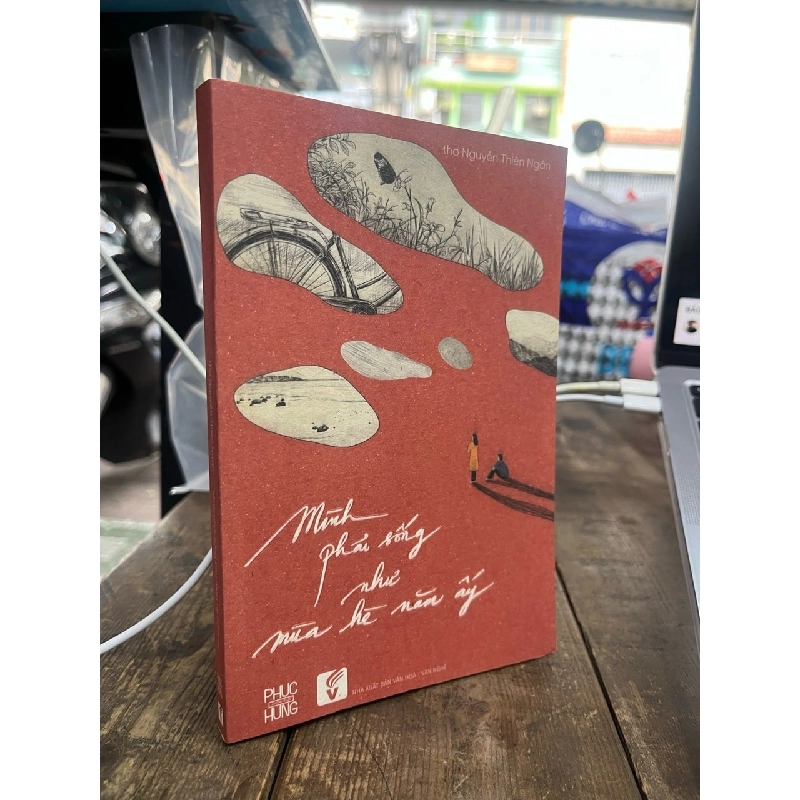 Mình phải sống như mùa hè năm ấy - Phạm Thiên Ngân 957451