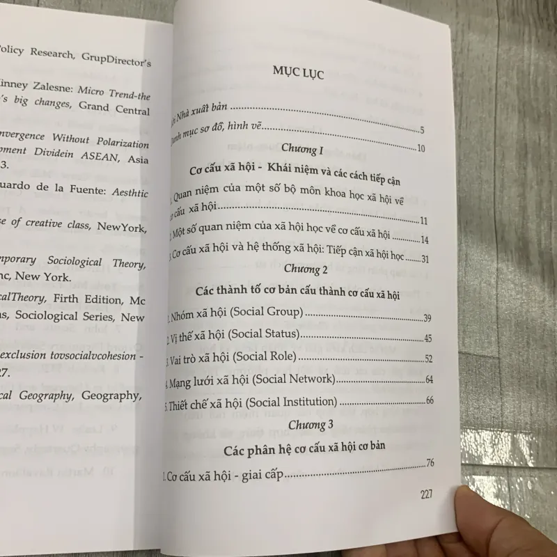 Có cấu xã hội phân tầng xã hội và phát triển xã hội bền vững.  1041270