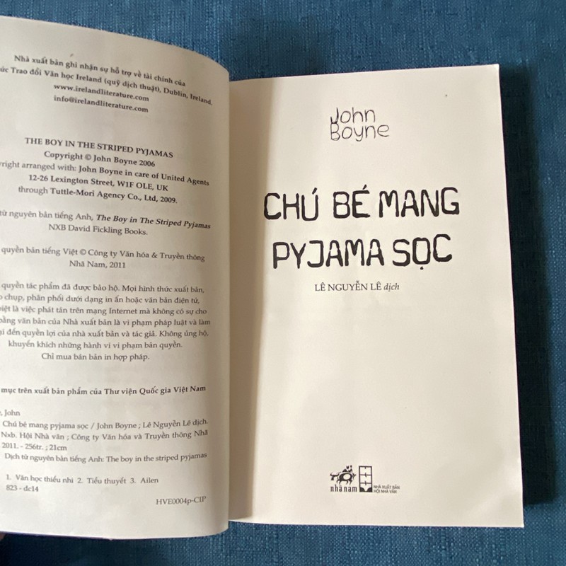 Chú bé mang Pyjama sọc 196106