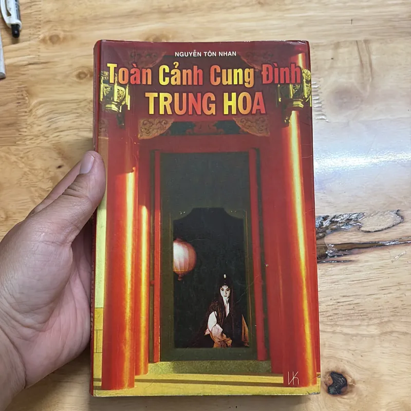 II Sách Về Trung Quốc: Toàn Cảnh Cung Đình Trung Hoa - Nguyễn Tôn Nhan - 1998 691312
