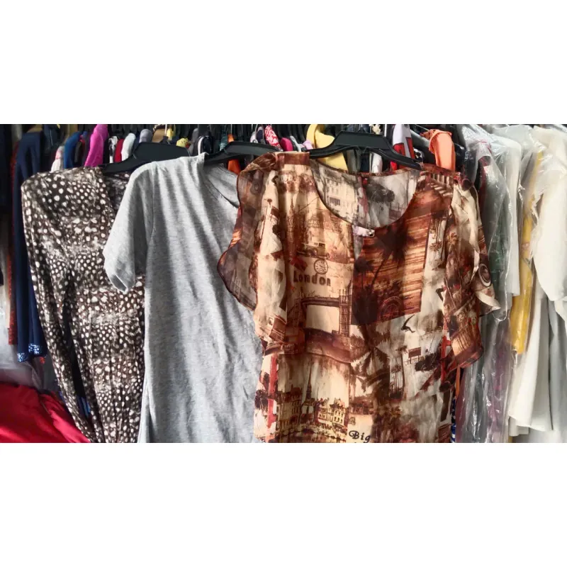 Áo thun mặc mùa hè 998546