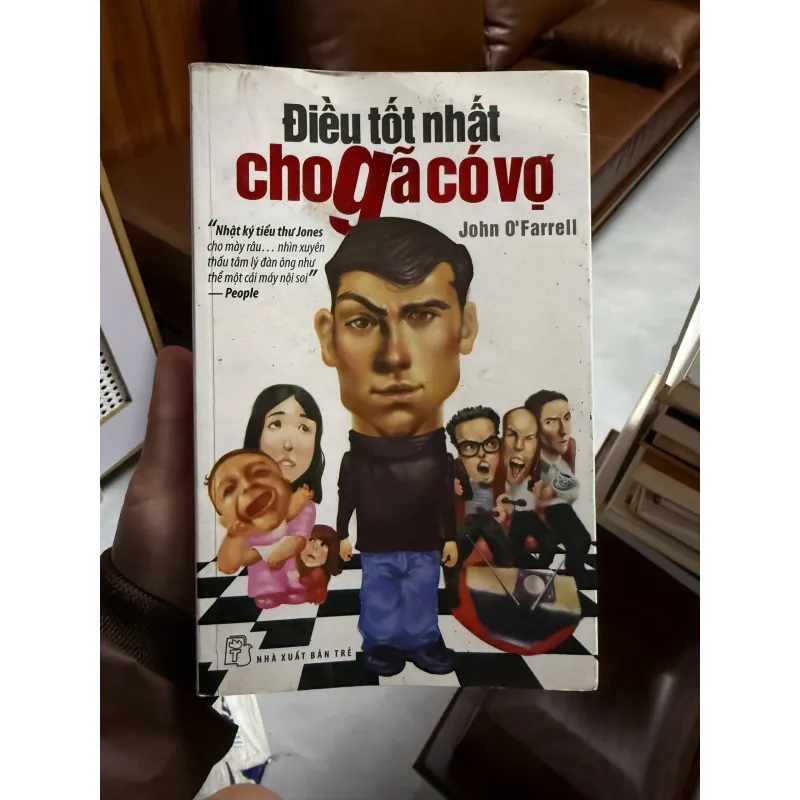 “Điều Tốt Nhất Cho Gã Có Vợ” (John O’Farrell) 975557