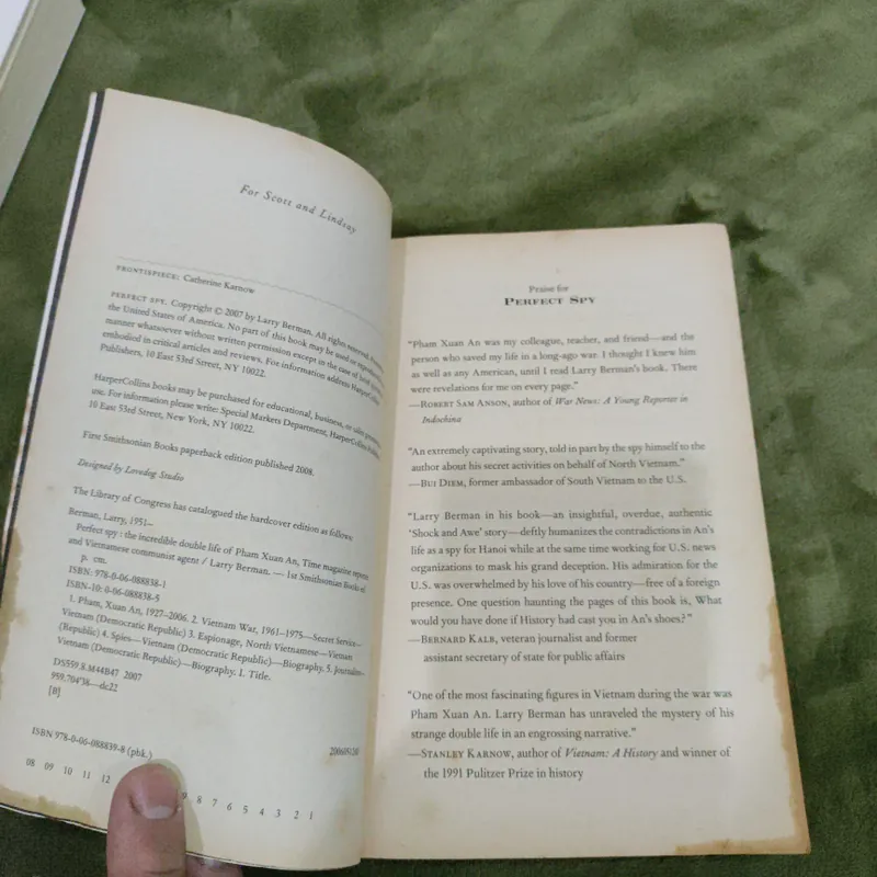 Perfect Spy Larry Berman - Phạm Xuân Ẩn 722483