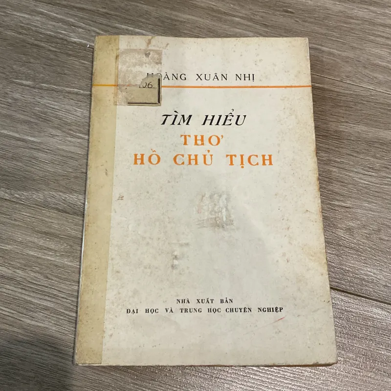 TÌM HIỂU THƠ HỒ CHỦ TỊCH (XB 1975) 455164