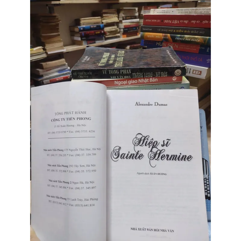 sách: Hiệp sĩ Sainte Hermine  - Alexandre Dumas (A1) 570402