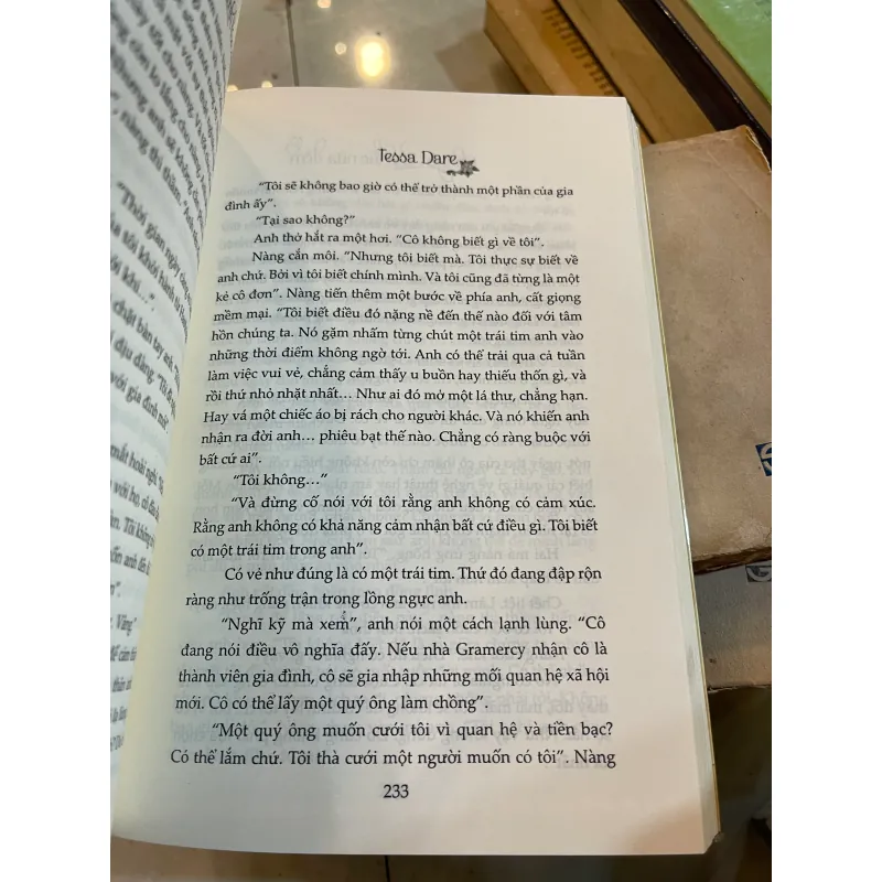 CHUYỆN TÌNH LÚC NỬA ĐÊM - TESSA DARE  1009523