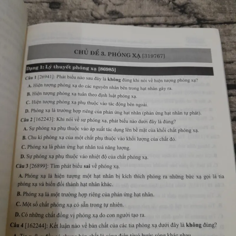 Ôn luyện Vật lý THPT- 2000 bài Sóng Ánh Sáng, Lượng Tử & Hạt Nhân. GV Lại Đắc Hợp Moon.vn 763832