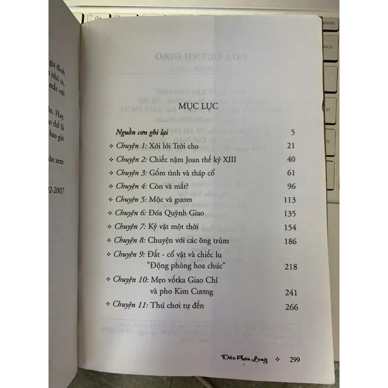 ĐÓA QUỲNH GIAO TRUYỆN CHƠI CỔ VẬT - ĐÀO PHAN LONG 593896