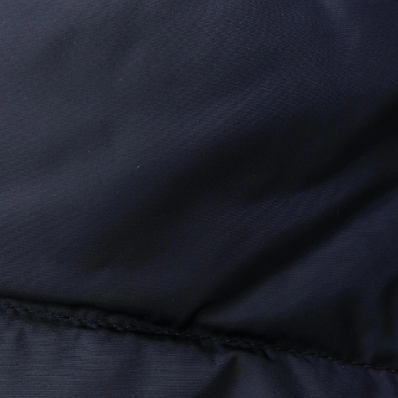 Áo khoác lông vũ MONCLER 640304