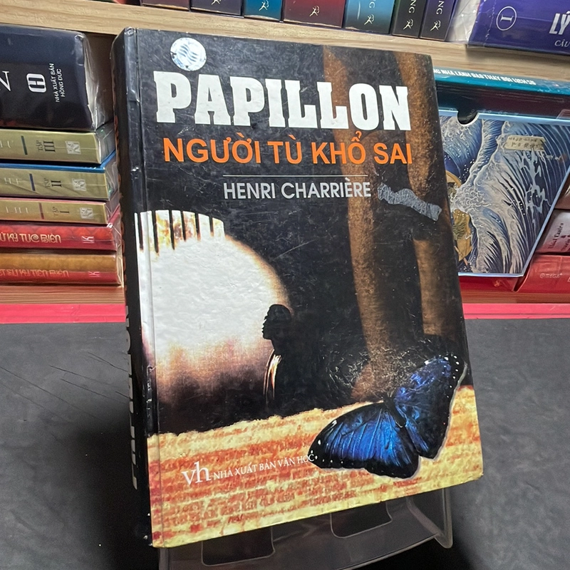 Người tù khổ sai Papillon Henri Charriere bìa cứng 316590