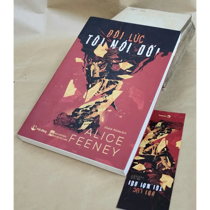 Tiểu thuyết tâm lý gay cấn ĐÔI LÚC TÔI NÓI DÓI - Alice Feeney 716977