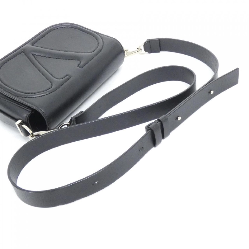 Túi đeo vai Valentino Garavani 610605