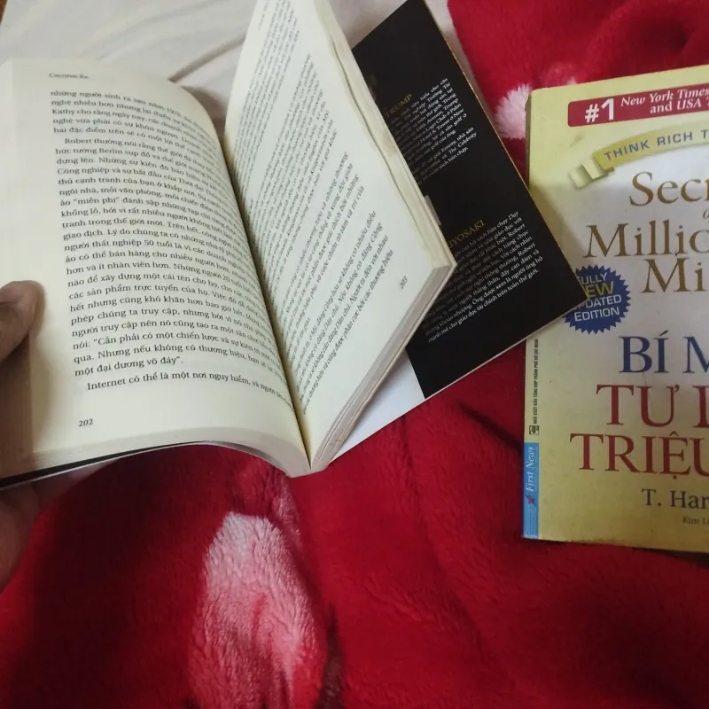 Bộ ba sâch Chạm tay hoá vàng, Bí mật tư duy triệu phú, Dạy triết học cho trẻ em 968627