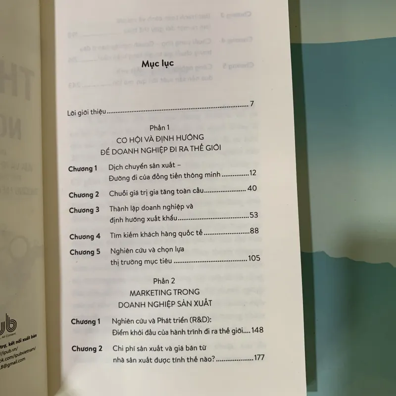 Di ra thế giới với người khổng lồ 976394