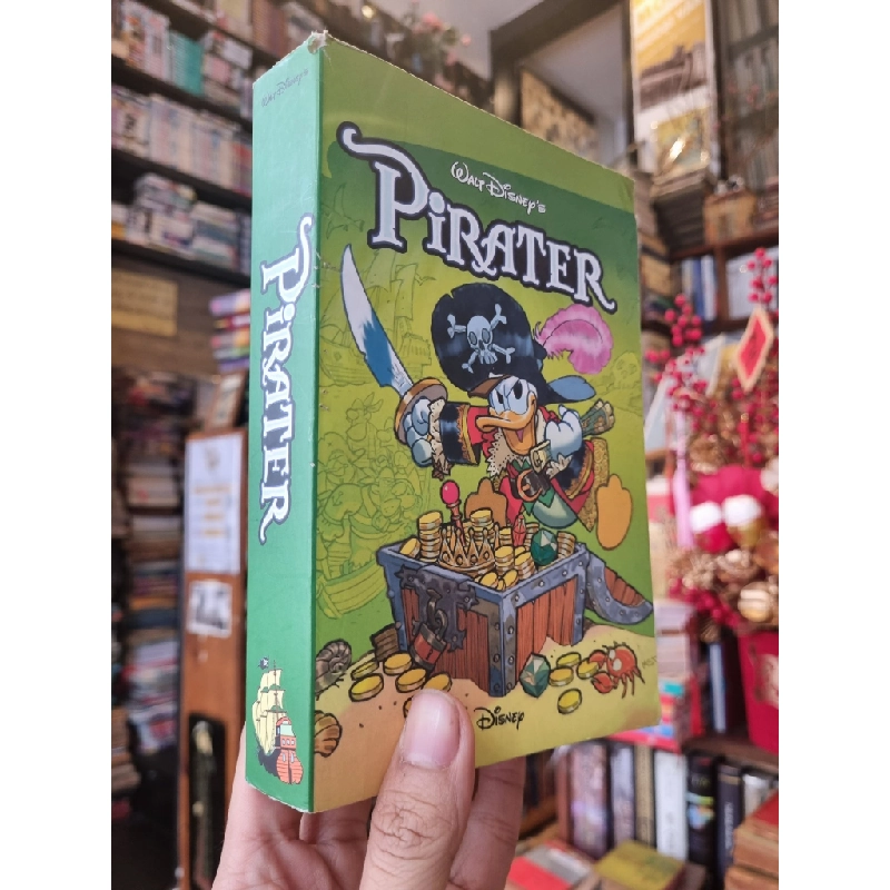 Walt Disney's Pirater : 512 sidor med spannande serier (Swedish) 377451