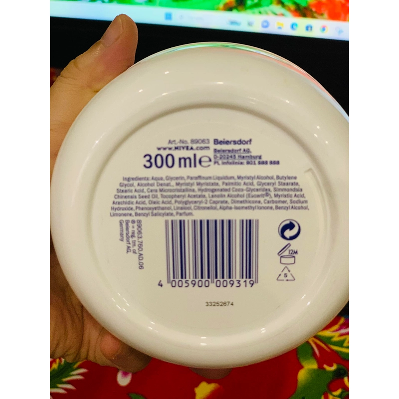 Kem dưỡng ẩm Nivea Soft 300ml Vitamin E và tình dầu hạt Jojoba tự nhiên, hàng xách tay Đức 457900