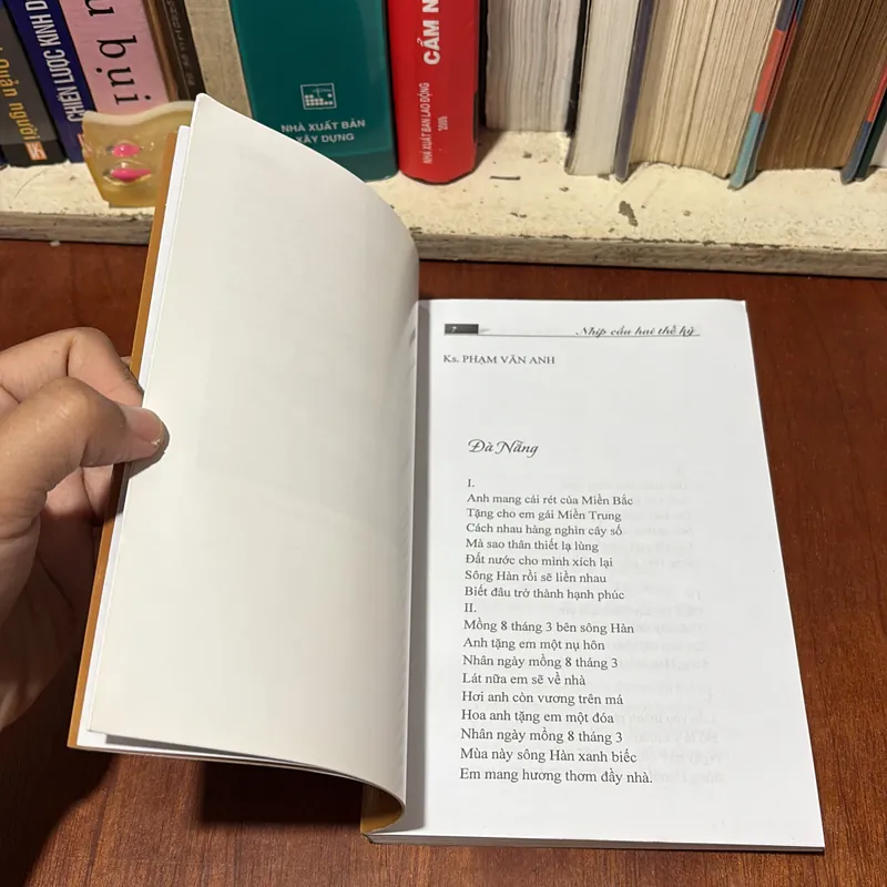 [Chữ Ký Tác Giả] - II Thơ: Nhịp Cầu Hai Thế Kỷ - Nhiều Tác Giả - 2012 727812