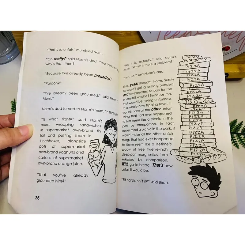 [Sách tiếng Anh 2hand] Like new 90% - 😂 The World of Norm – Jonathan Meres 🤪 715200