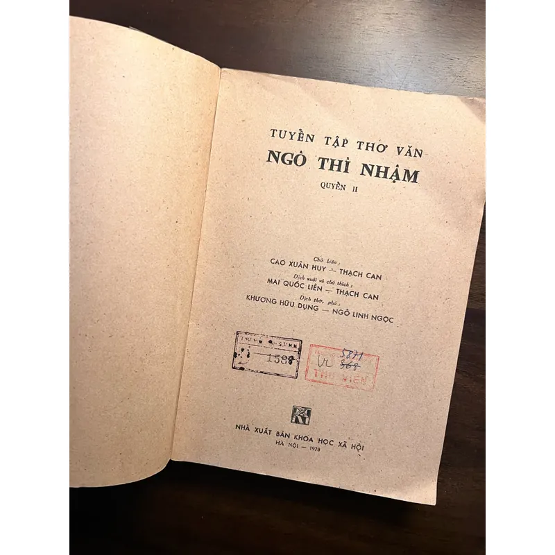 Tuyển tập thơ văn Ngô Thì Nhậm 557690