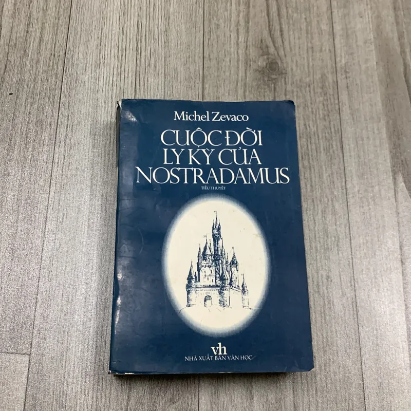 Cuộc đời ly kỳ của nostradamus. 2b1 717840