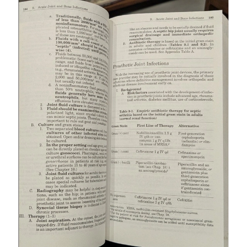 Handbook of Antibiotics - Richard E.Reese,Robert F.Betts,Bora Gumustop 976212