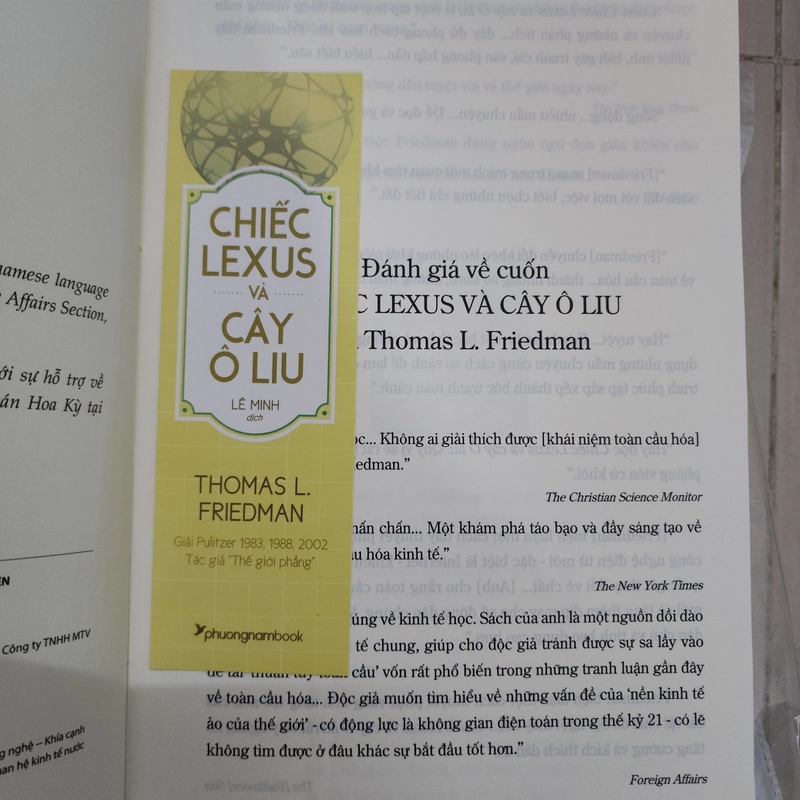 Sách Chiếc Lexus và cây Ô liu của Friedman 499687