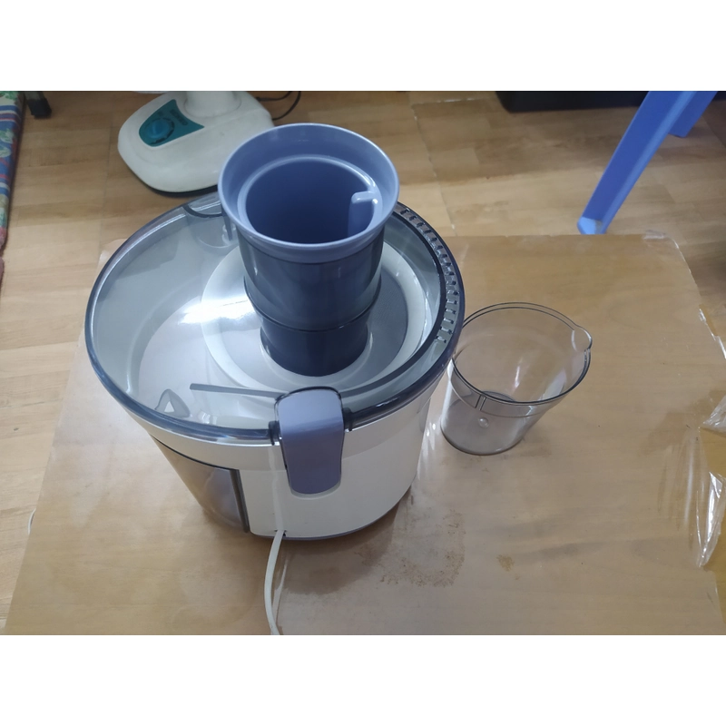 Máy ép rau củ, trái cây Philips HR1811 547568