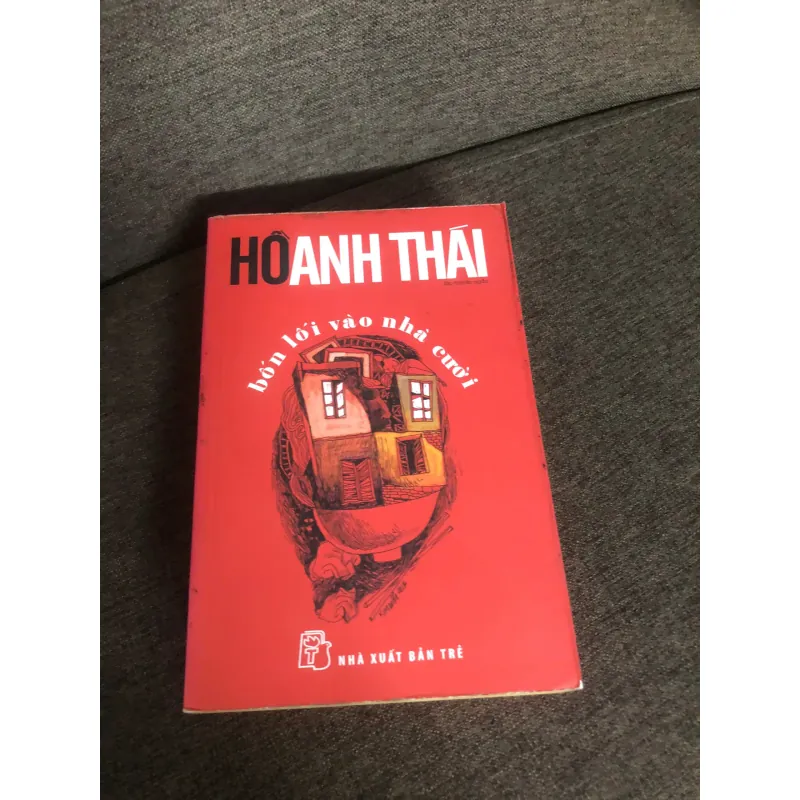 Bốn lối vào nhà cười 600261