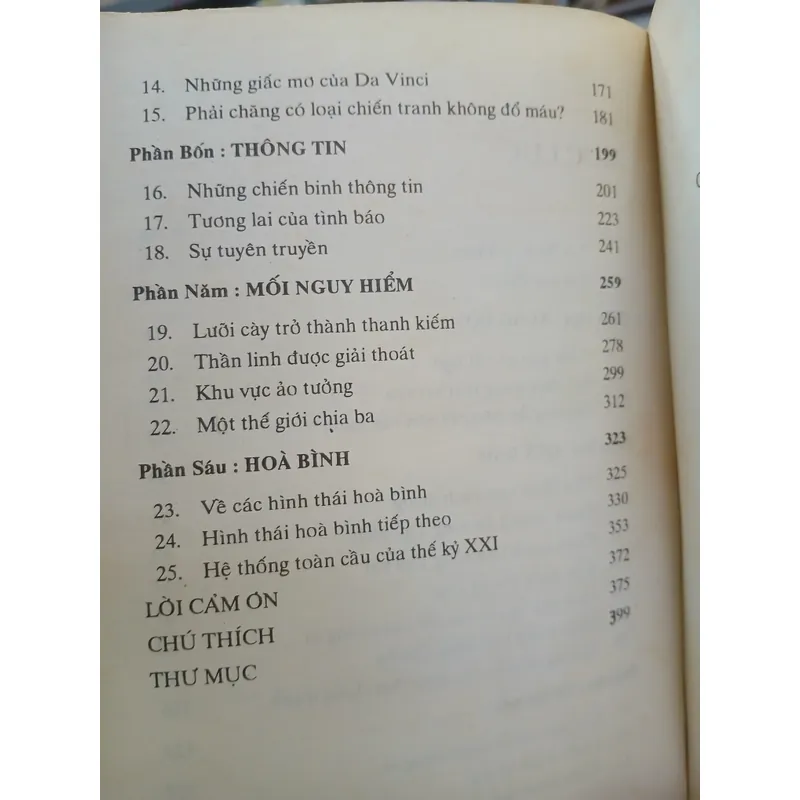 CHIẾN TRANH VÀ CHỐNG CHIẾN TRANH - ALVIN VÀ HEIDI TOFFLER 731559