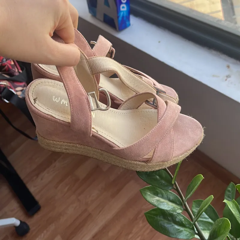 Dép Quai Hậu nữ cao 10 cm cỡ 38 màu hồng phấn, đi chắc chân. 577506