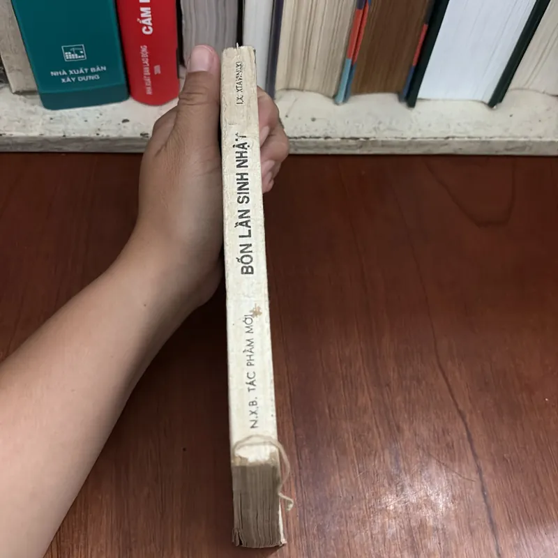 II Tiểu Thuyết: Bốn Lần Sinh Nhật - IÊCGI XTÊPHAN XTAVINXKI - 1986 604920